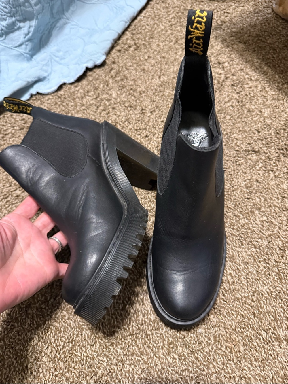 Dr. Martens Hurston 6 Black Leather Chunky Heel Chelsea Boots